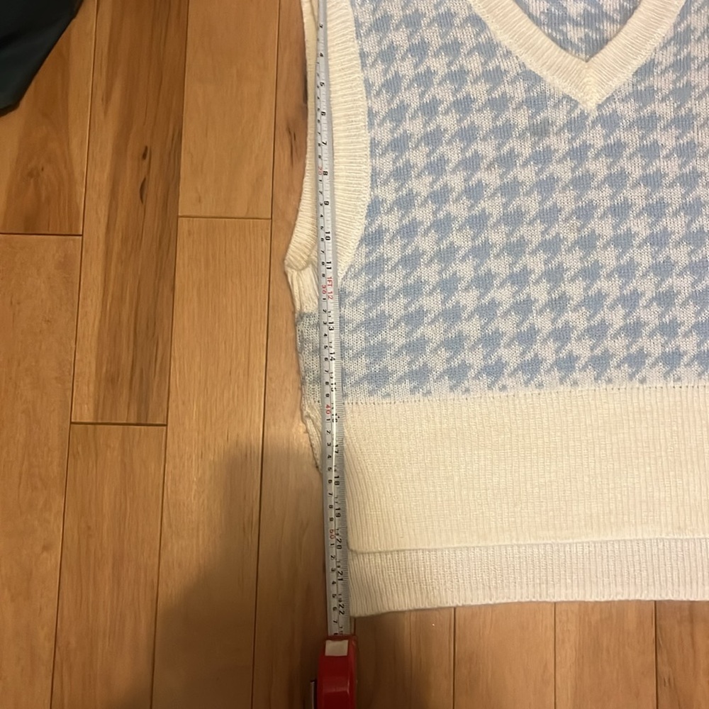Sweater vest - Picture 3 of 5